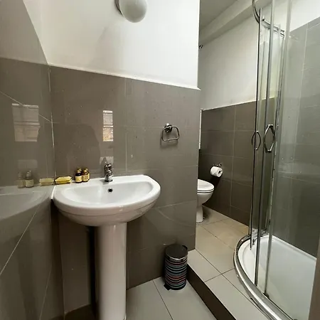 Goodge Street Apartments London Exterior photo
