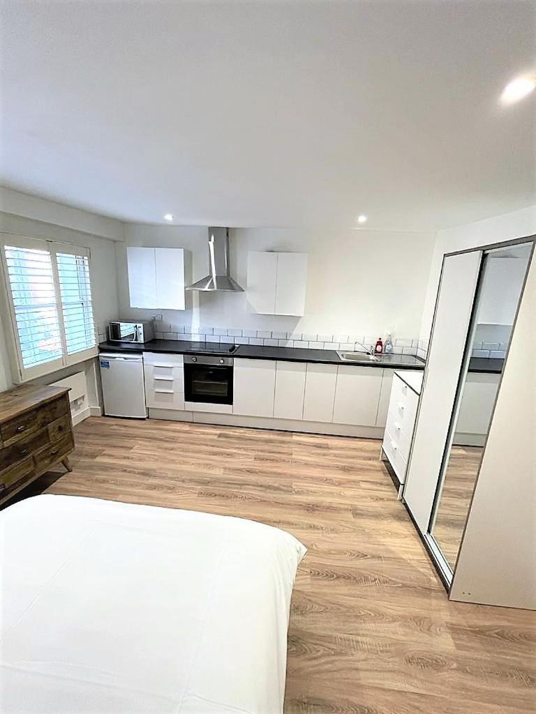Apartment Goodge Street London