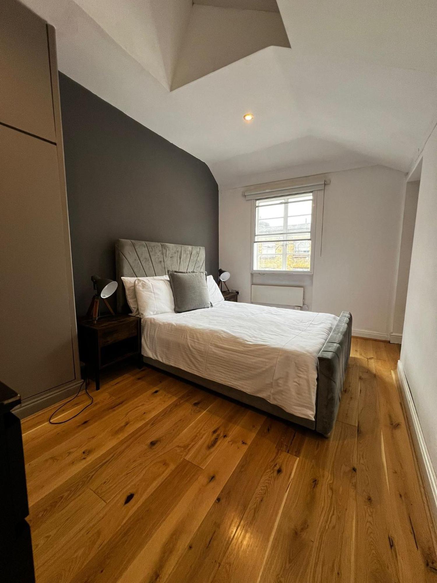 Goodge Street Apartment London